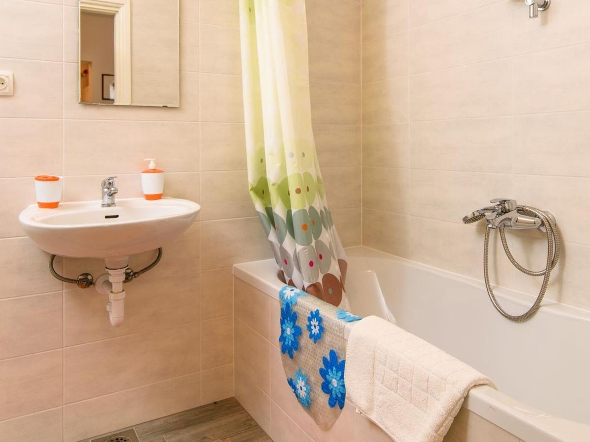 Apartments Beba - Peaceful Location 特罗吉尔 外观 照片